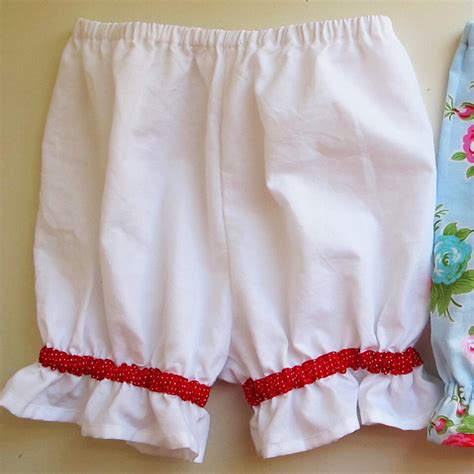 girls pantaloons